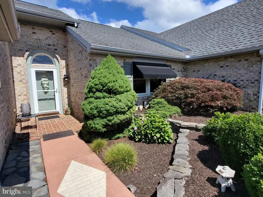 56 Sanibel Ln, Chambersburg, PA 17201 - #2