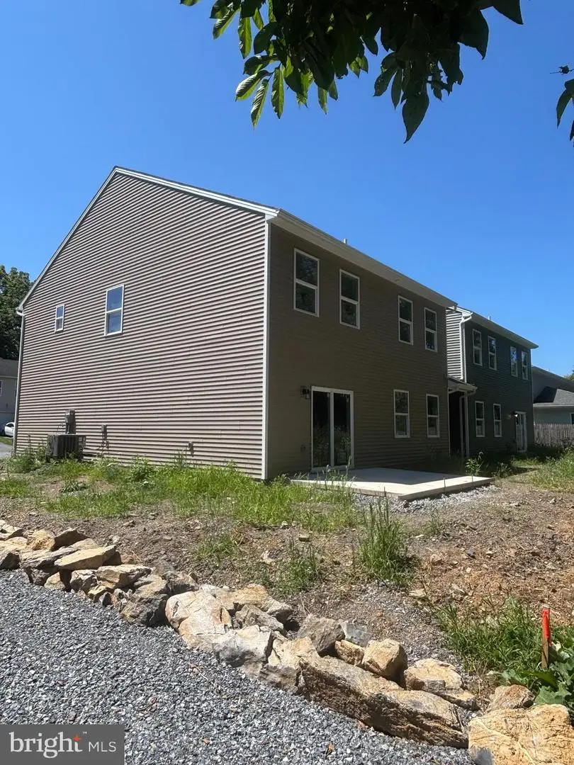 1079 Dianne Dr, Waynesboro, PA 17268 - #2