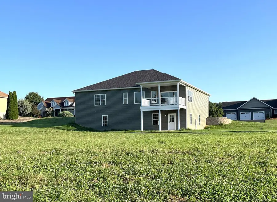 6358 Saucon Valley Dr, Fayetteville, PA 17222 - #2