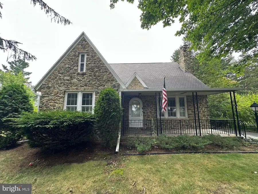 15359 Norwood Avenue, Blue Ridge Summit, PA 17214 - #2