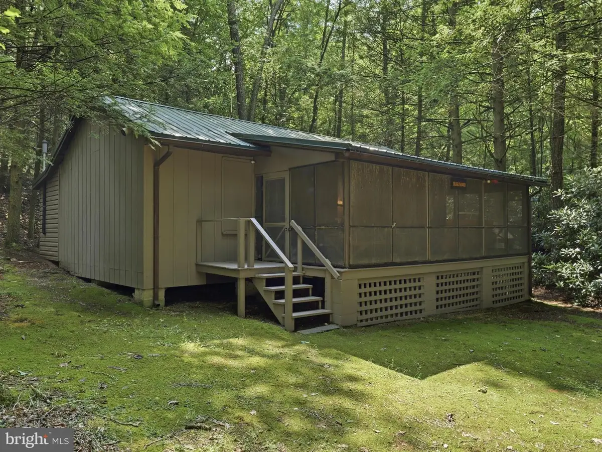 776 Perry Dr, Fayetteville, PA 17222 - #1