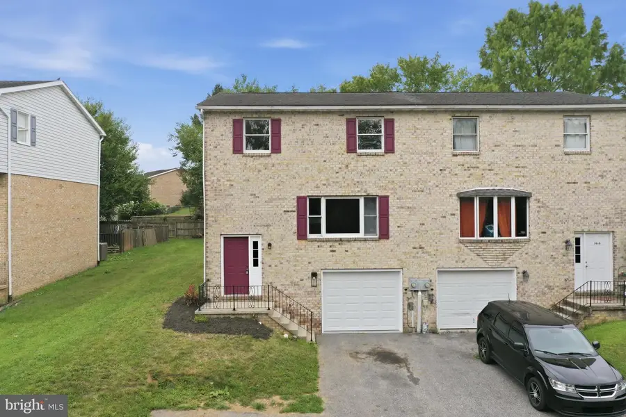 1464 Hollywell Ave, Chambersburg, PA 17201 - #2