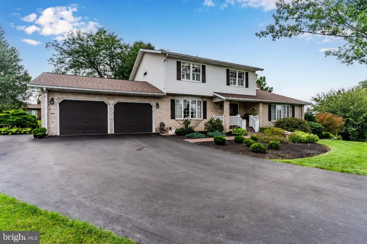 3437 Eagle Dr, Chambersburg, PA 17202 - #1