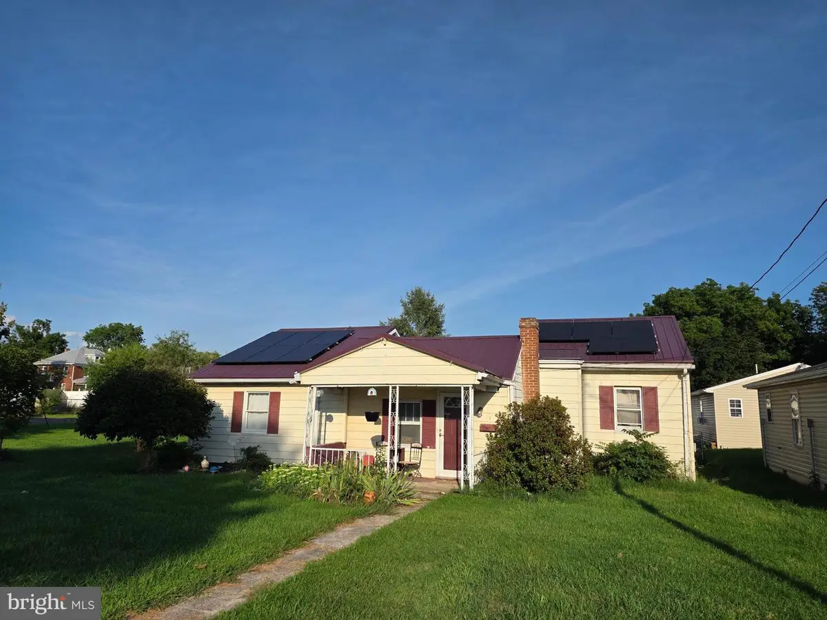 41 North Allison St, Greencastle, PA 17225 - #1