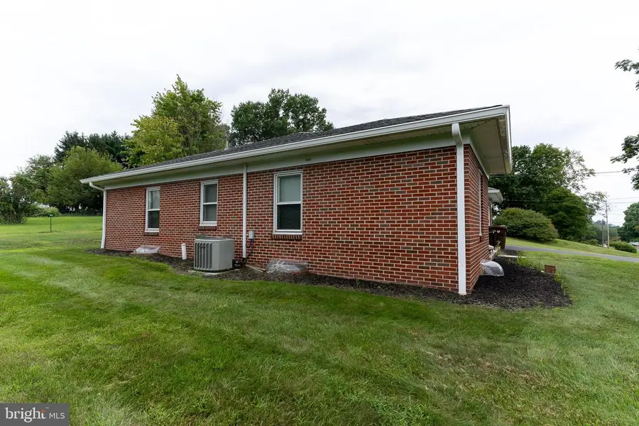 17 Twin Hill Drive, Waynesboro, PA 17268 - #3