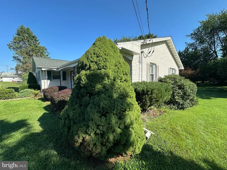 410 W Seventh Street, Waynesboro, PA 17268 - #3