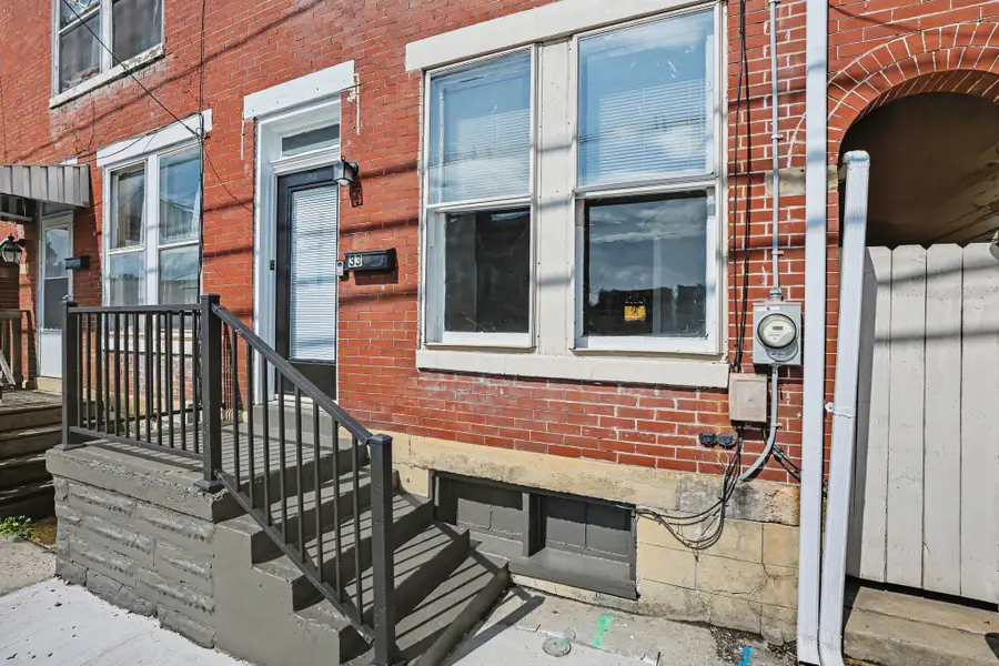 33 S Franklin St, Chambersburg, PA 17201 - #2