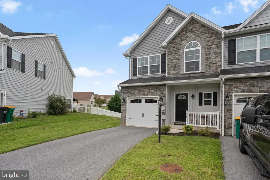 409 Tritle Ave, Waynesboro, PA 17268 - #3