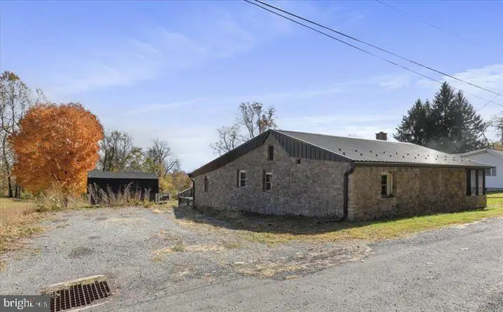 14301 Dutchtown Rd, Mercersburg, PA 17236 - #3
