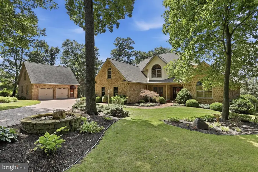 2660 Castlegreen Dr, Greencastle, PA 17225 - #2