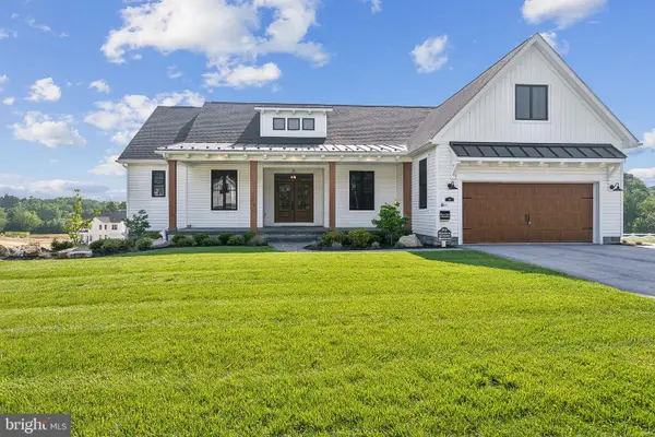2022 Mandarin Ln #245, CHAMBERSBURG, PA 17201
