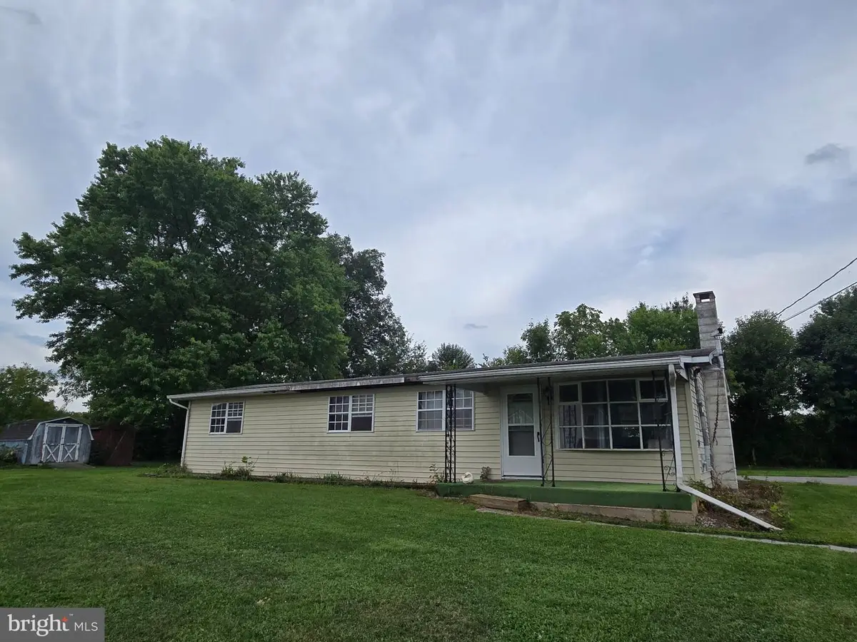 4170 Mercersburg Rd, Mercersburg, PA 17236 - #1