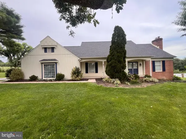 2311 Springfield Dr, CHAMBERSBURG, PA 17202