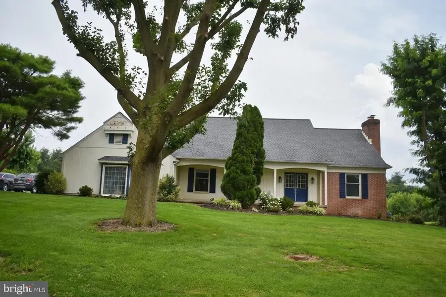 2311 Springfield Dr, Chambersburg, PA 17202 - #3