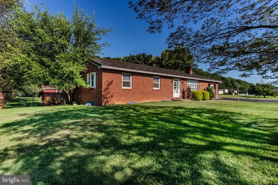 9477 Olde Scotland Rd, Shippensburg, PA 17257 - #3