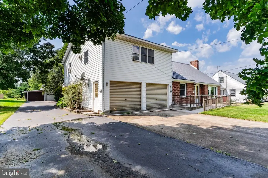 39 Coble Rd, Saint Thomas, PA 17252 - #2