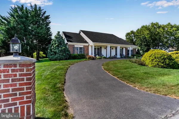 3536 Fox Hill Dr, CHAMBERSBURG, PA 17202