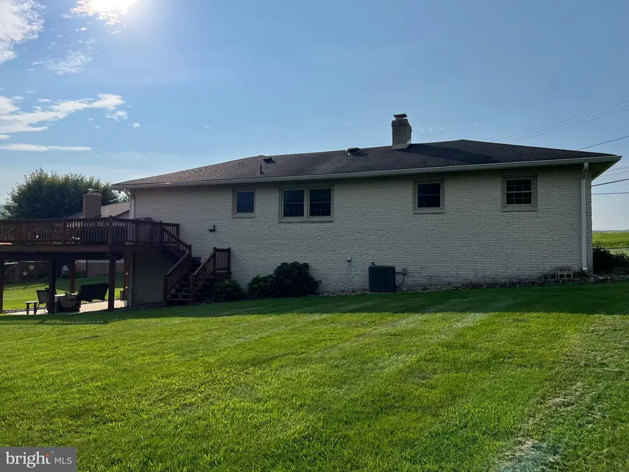 6419 Penn National Dr, Fayetteville, PA 17222 - #3