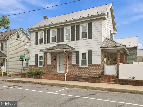 29 N Jefferson St, GREENCASTLE, PA 17225