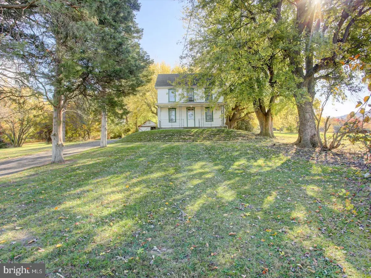 13740 Lower Edgemont Rd, Waynesboro, PA 17268 - #1