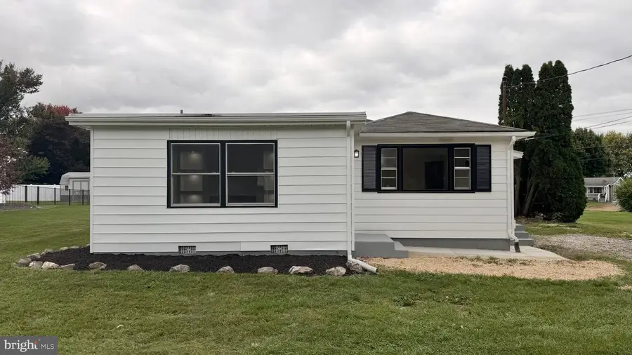 813 Anthony Hwy, Chambersburg, PA 17202 - #2