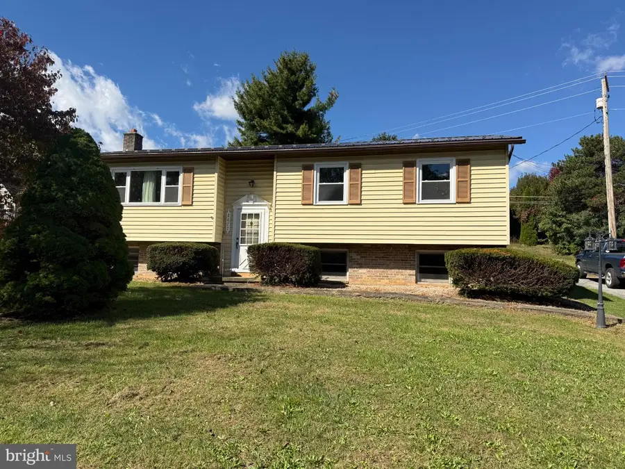 2677 Williamsburg Cir, Chambersburg, PA 17202 - #2
