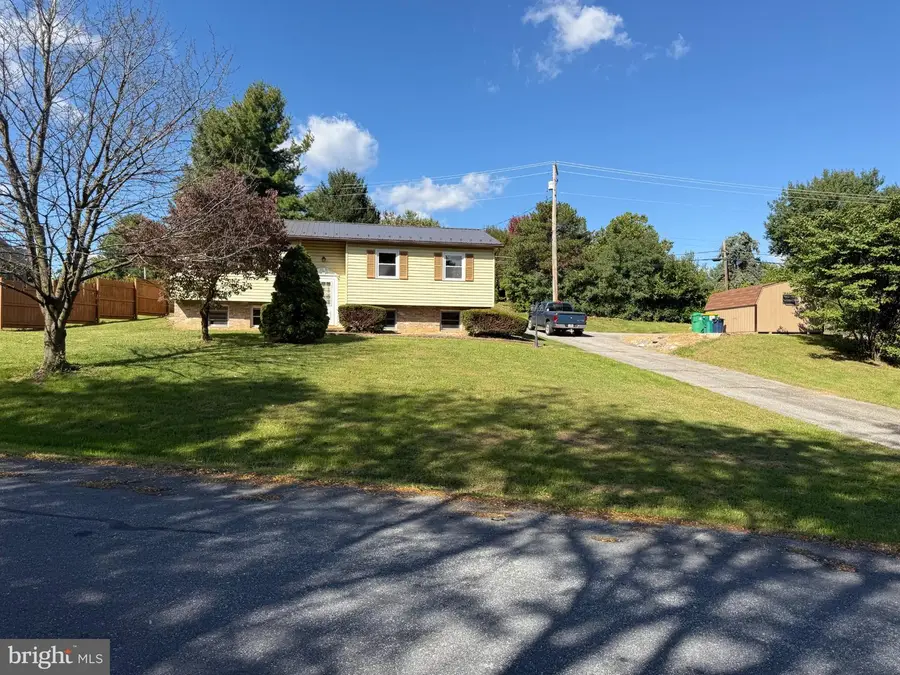 2677 Williamsburg Cir, Chambersburg, PA 17202 - #3