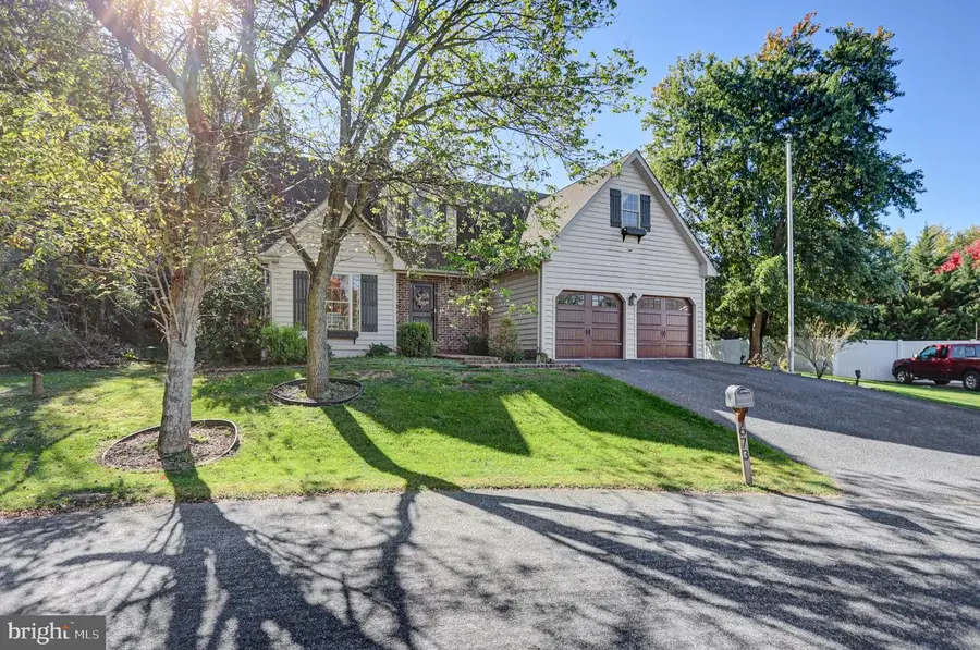 673 Karvois Ct, Chambersburg, PA 17202 - #2