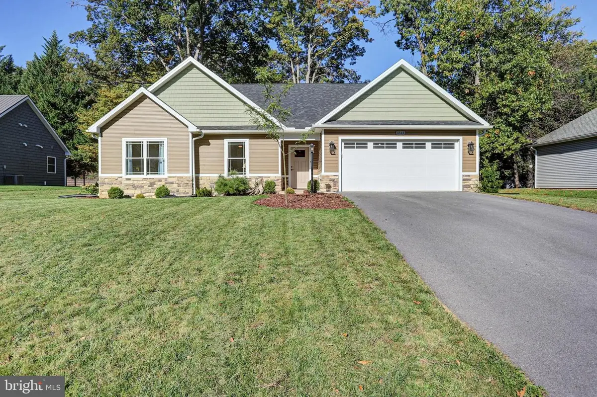 6512 Pullhook Ln, Fayetteville, PA 17222 - #1
