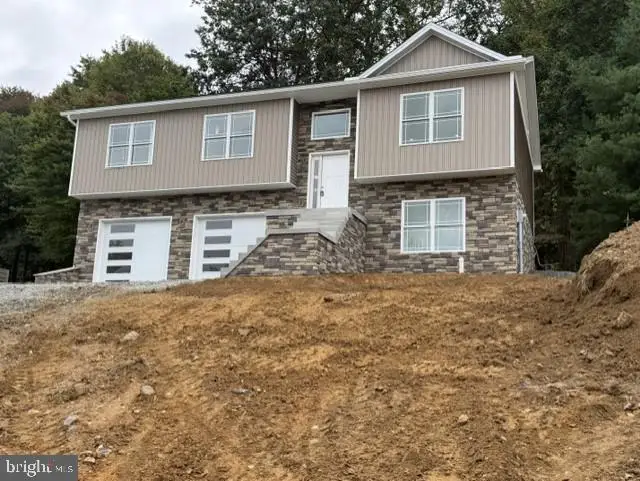 10868 Durham Cir, Waynesboro, PA 17268 - #1