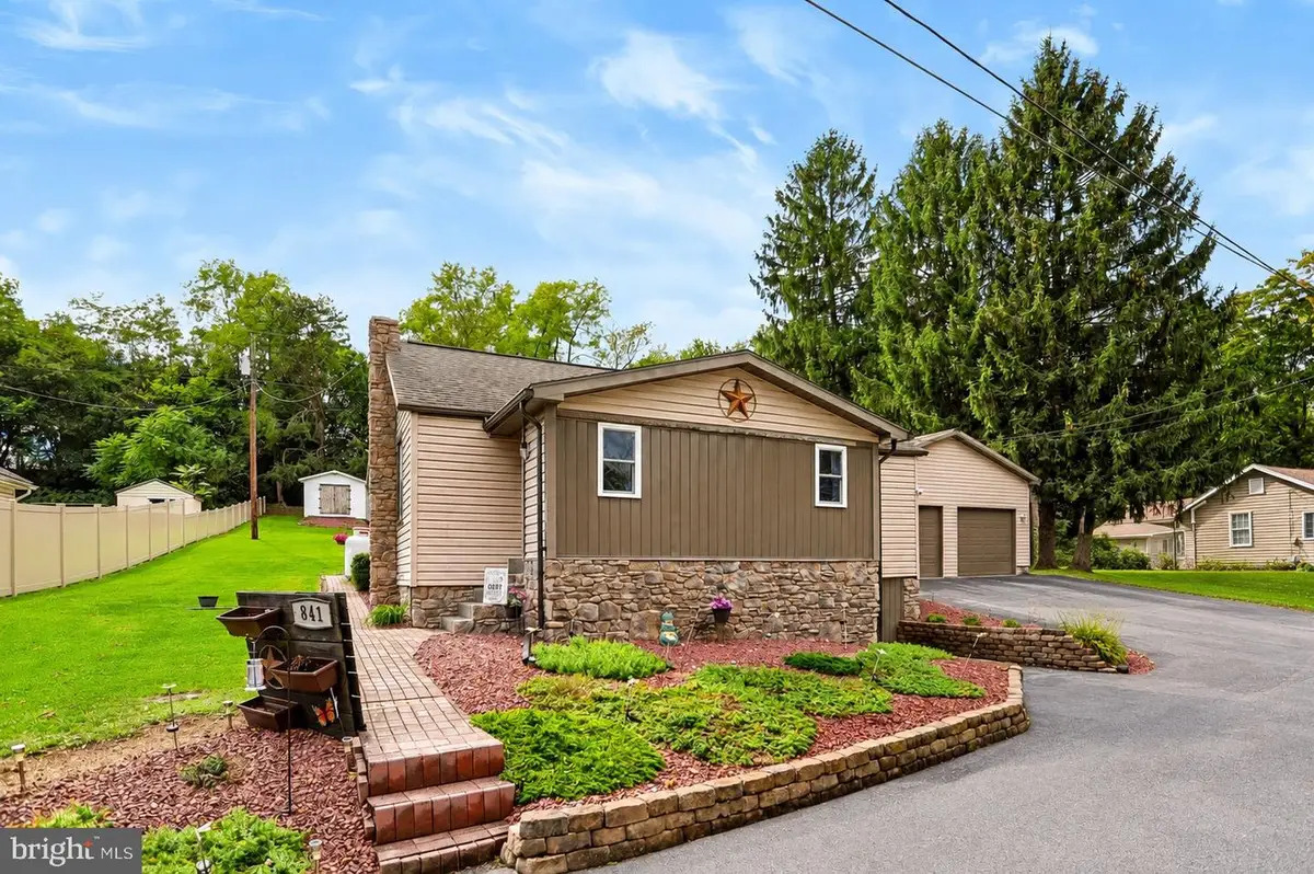 841 Hade Rd, Chambersburg, PA 17202 - #1