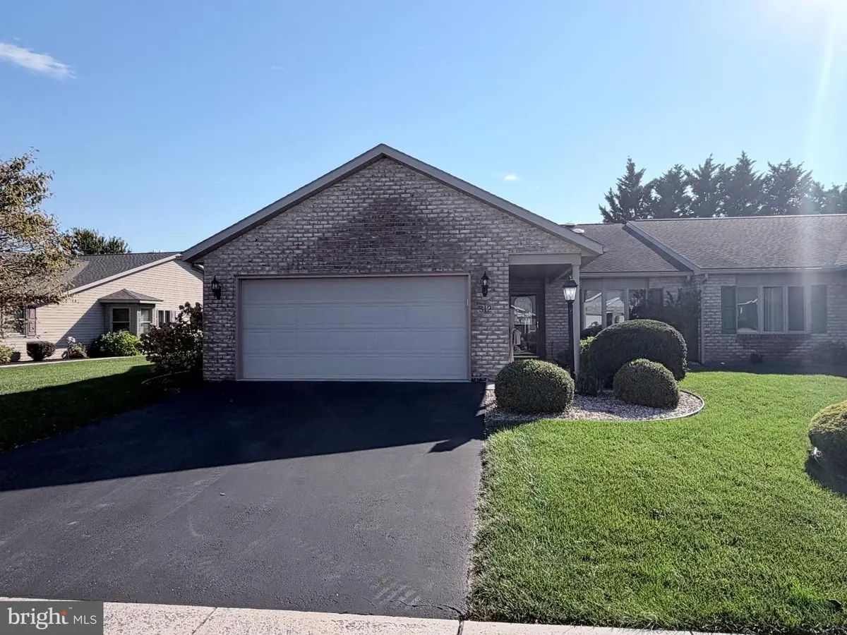 312 Sunbrook Dr, Chambersburg, PA 17201 - #1
