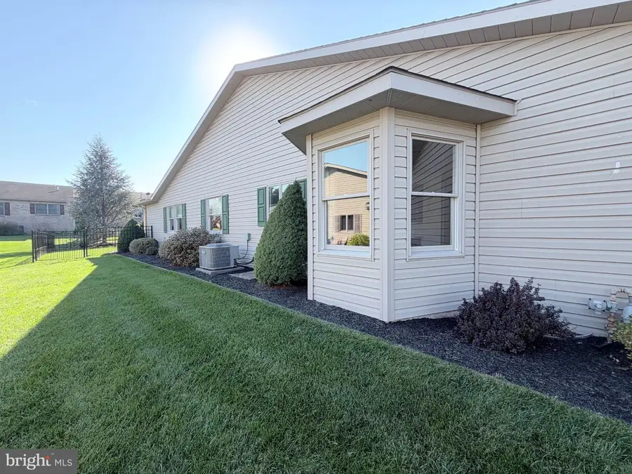 312 Sunbrook Dr, Chambersburg, PA 17201 - #3