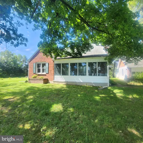 1126 Crottlestown Rd, CHAMBERSBURG, PA 17202