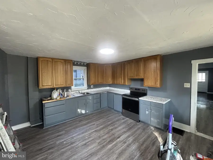 621 S Main St, Chambersburg, PA 17201 - #2