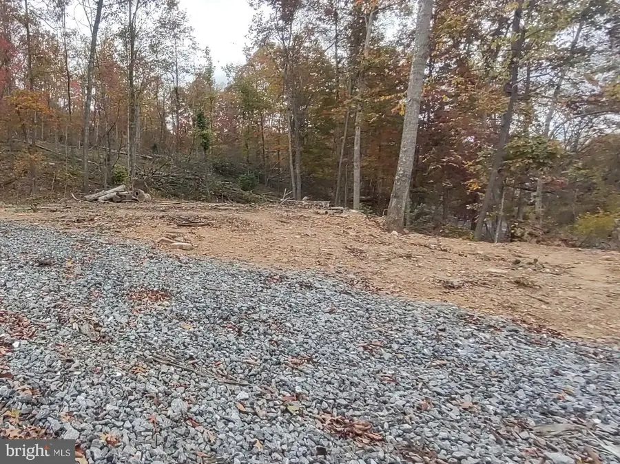 1854 Mountain Ridge Rd, Big Cove Tannery, PA 17212 - Image #2