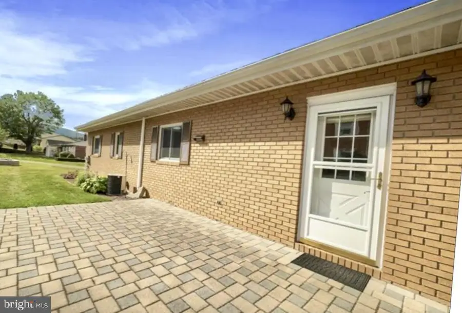 422 Pyle Dr, McConnellsburg, PA 17233 - Image #3