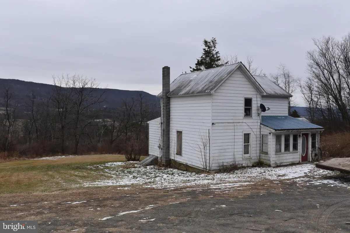 896 Pheasant Trail Ln, McConnellsburg, PA 17233 - #1