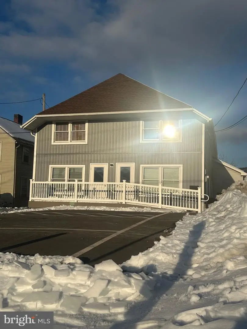 119 N 2nd St, McConnellsburg, PA 17233 - #1