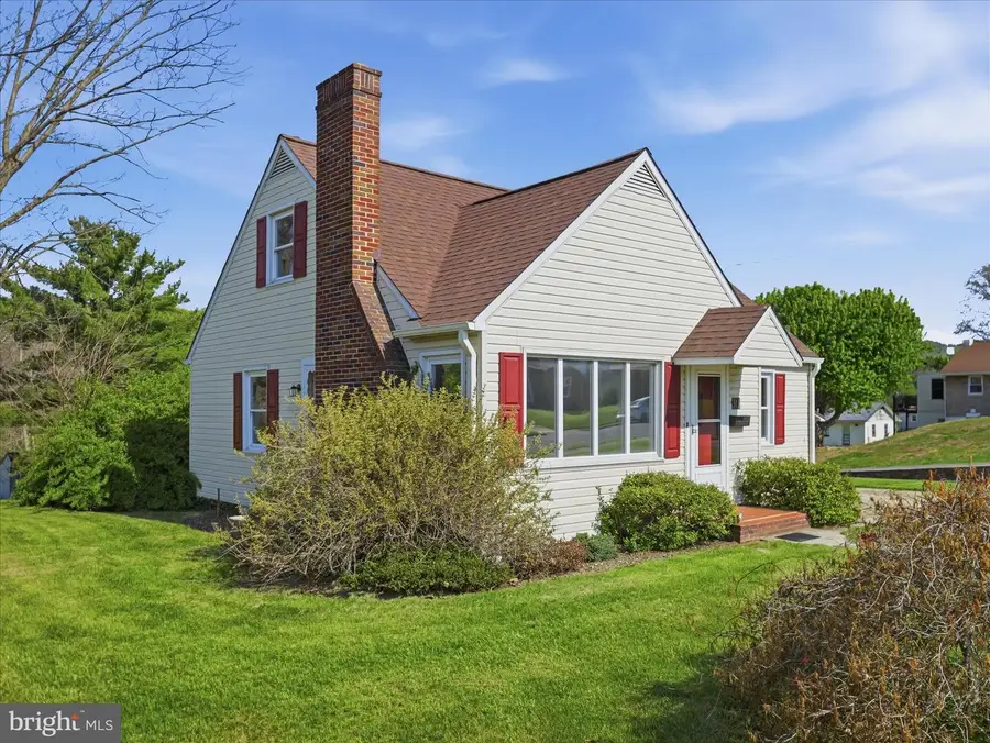 313 S 1st St, McConnellsburg, PA 17233 - #3