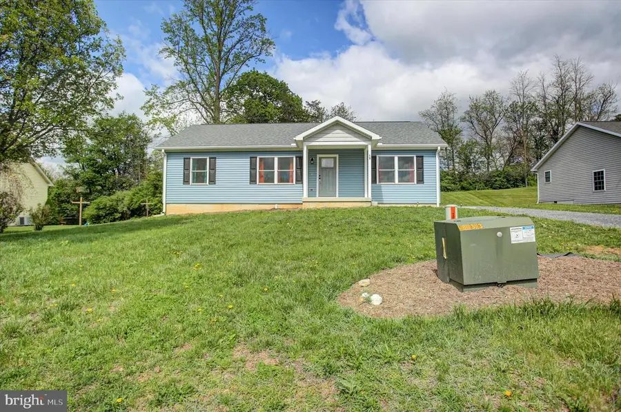 19 Brooklyn Dr, McConnellsburg, PA 17233 - #3