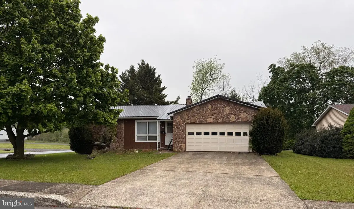 534 N 5th St, McConnellsburg, PA 17233 - #1