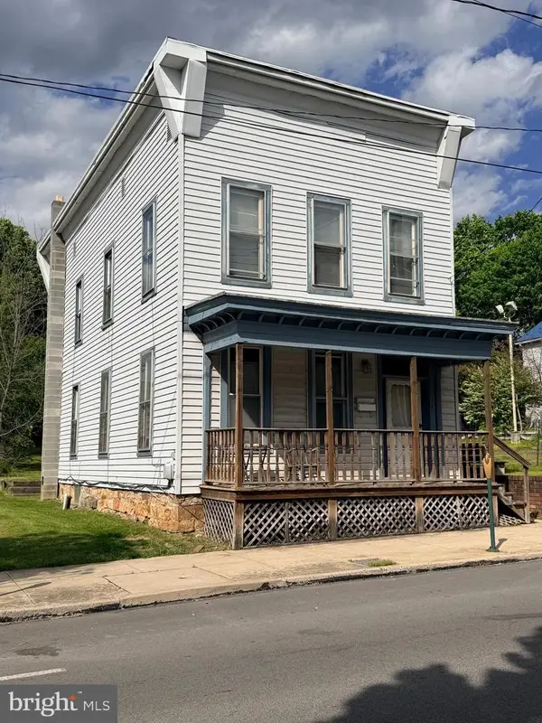 124 Lincoln Way West, MCCONNELLSBURG, PA 17233