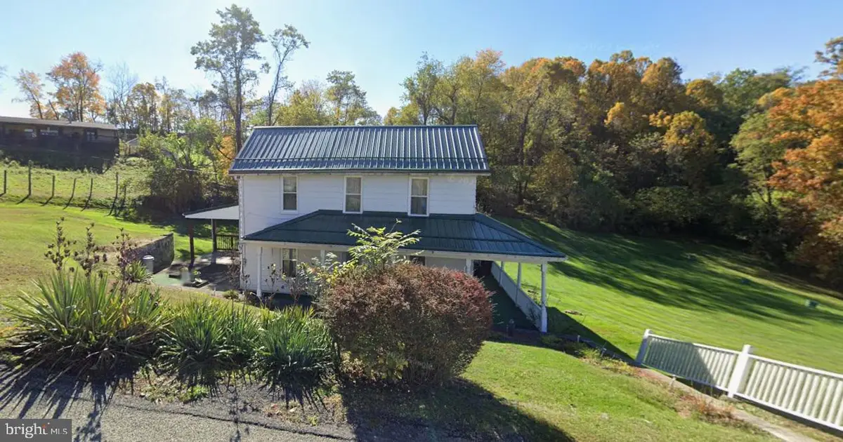 148 Pig Ln, Grindstone, PA 15442 - #1