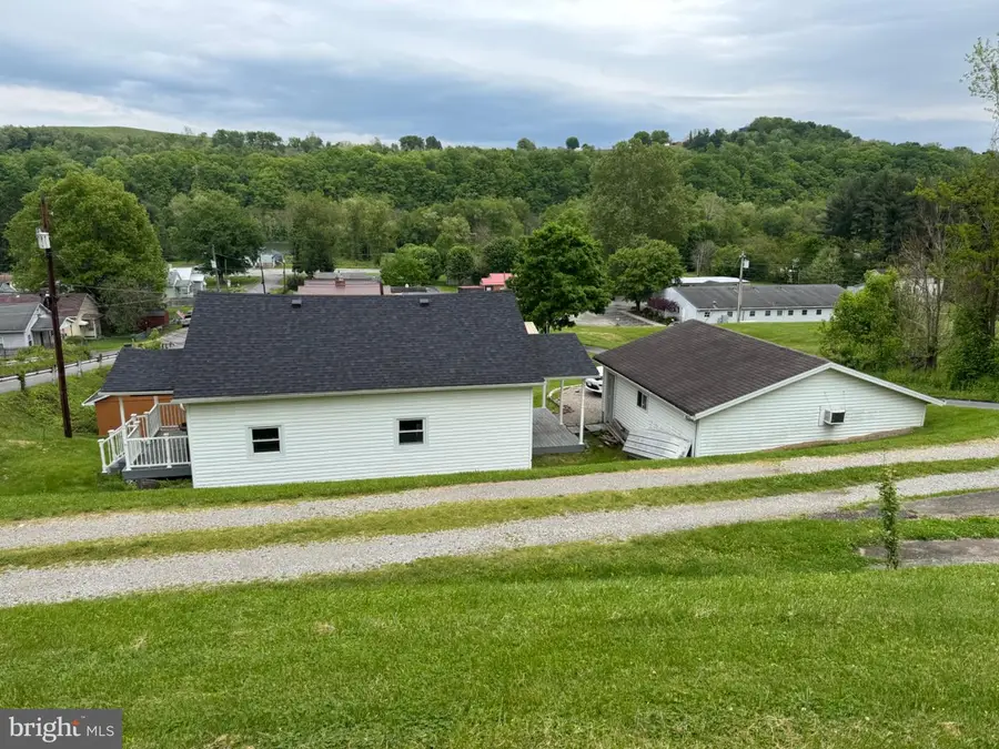 135 Hillman St, Greensboro, PA 15338 - #3