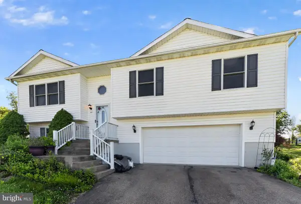 107 Winter St, CRUCIBLE, PA 15325