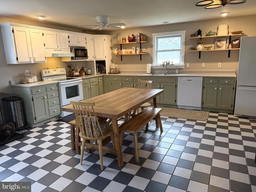 7126 Loop Rd, Huntingdon, PA 16652 - #2