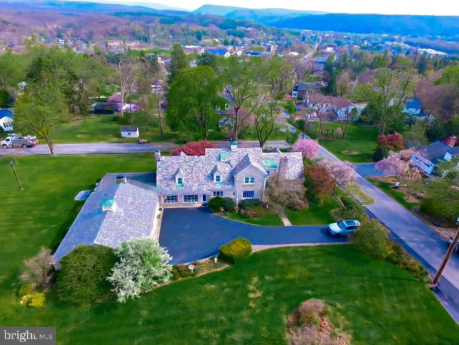 2251 Moore St, Huntingdon, PA 16652 - #1