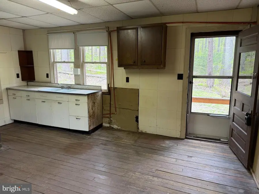 2815 Hoot & Holler, Petersburg, PA 16669 - #2