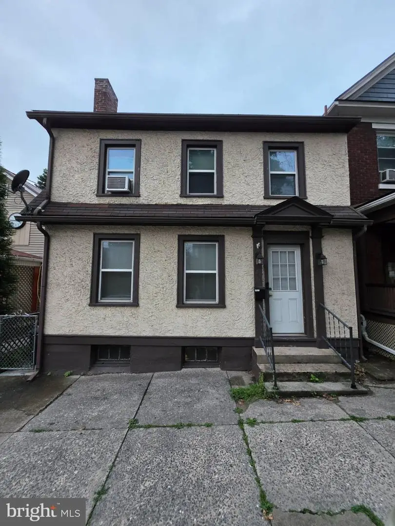 411 7th St, Huntingdon, PA 16652 - #1
